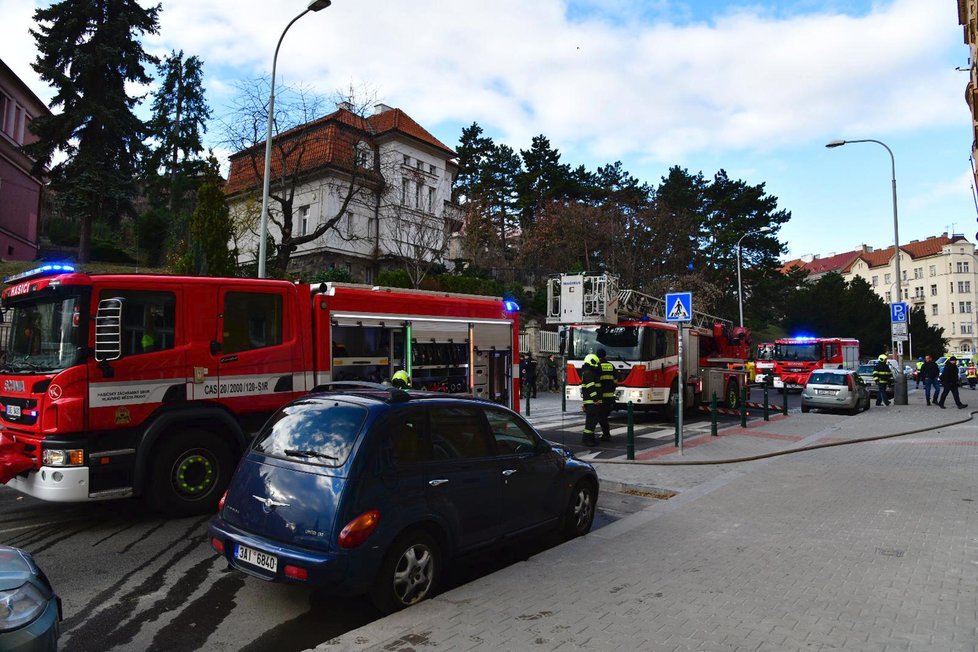 5. března 2019: V úterý v brzkých ranních hodinách hořelo v horních patrech domu v ulici Svatoslavova.