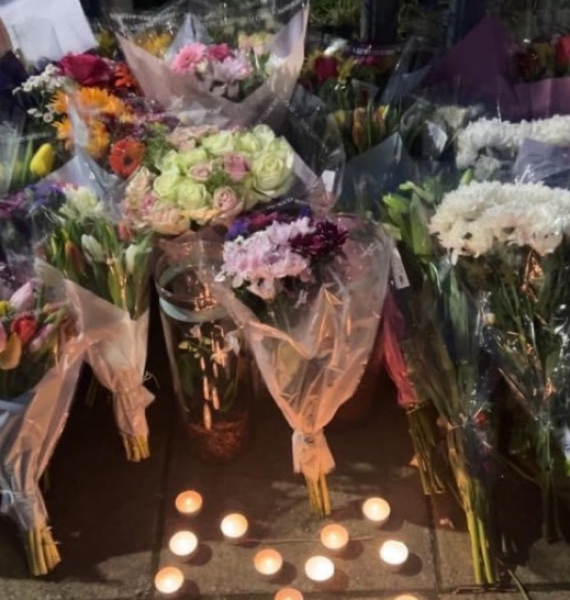 V Bristolu po útoku nožem zemřely dvě děti.