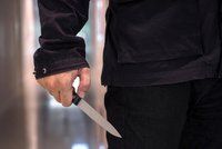 Jeden na druhého vytáhl nůž! Policie řeší pobodání v Modřanech