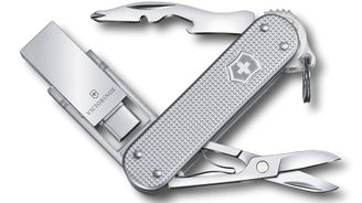 Kapesní nůž Victorinox obsahuje vše, co skutečný cestovatel potřebuje