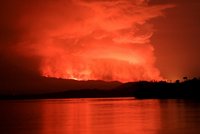 Rudé peklo: Láva se valila na město, k nebi šlehaly plameny. Nejméně 15 mrtvých v Kongu
