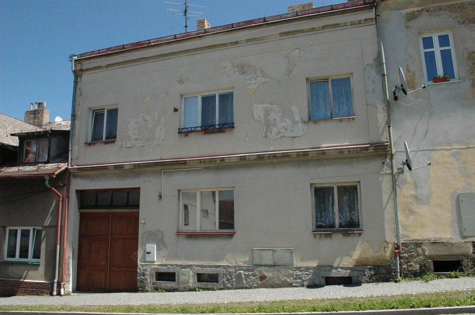 V tomto domě v Nýrsku na Klatovsku se oběsil Oldřich K. (40), kterému hrozilo vystěování a exekuce