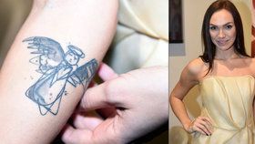Kamila Nývltová ukázala předělané tetování.