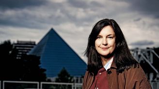 K služkám jsme se chovali jako k pololidem, říká novinářka Joanna Kuciel-Frydryszak K služkám jsme se chovali jako k pololidem, říká novinářka Joanna Kuciel-Frydryszak