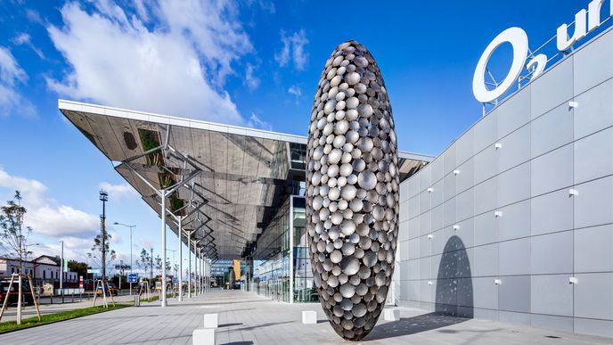 O2 universum - dostavba malé haly O2 areny na konferenční centrum, Praha 9 (Martin Vokatý, Vladimír Vokatý).