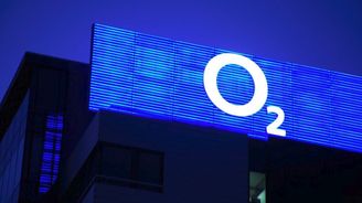 O2 klesl v prvním čtvrtletí zisk na 1,24 miliardy korun