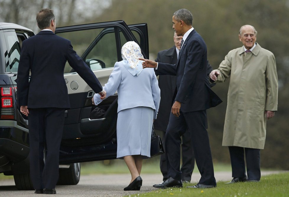 Americký prezident Barack Obama ukazuje, kam má jít. Skončí nakonec ale jinde.