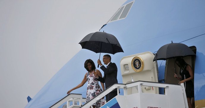 Prezident Barack Obama s rodinou přiletěl na návštěvu Kuby. Nejdříve si prohlédl Starou Havanu.