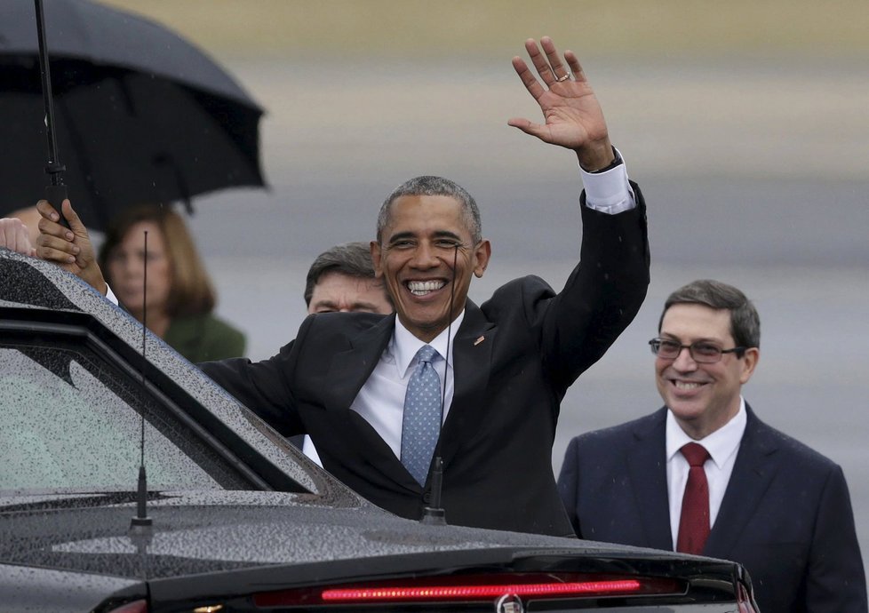 Prezident Barack Obama s rodinou přiletěl na návětěvu Kuby. Nejdříve si prohlédl Starou Havanu.