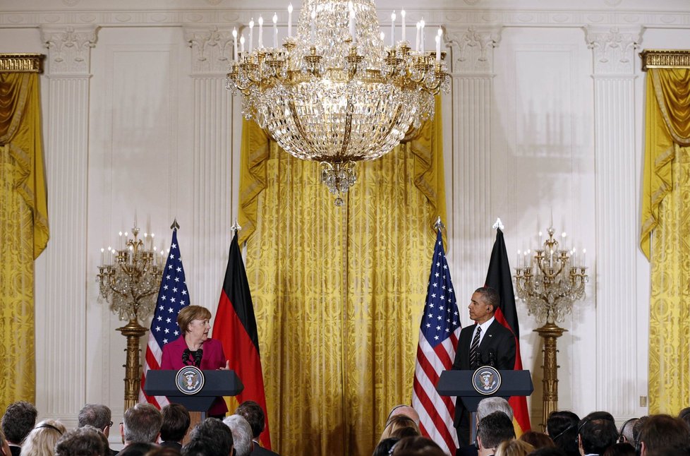 Obama se situaci na Ukrajině věnoval také na pondělní tiskové konferenci po setkání s Merkelovou. 