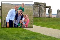 Obama na magickém místě: Bloudil ve Stonehenge, fotil se s rodinkou!