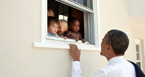 Obama si získal Američany. Jeho tweet o rasismu je nejoblíbenější v historii