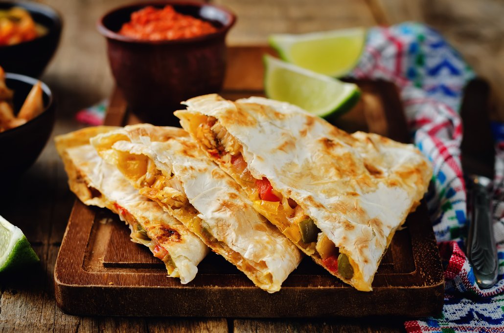 Mexickou specialitou oblíbenou snad po celém světě je quesadilla