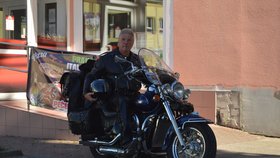 Vyučený prodavač a vášnivý motorkář Bohumír Bálka koupil starý obchod.