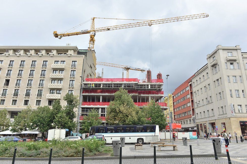 Výstavba Květinového domu, kde Primark bude sídlit, probíhá podle plánu a žádná zdržení nejsou.