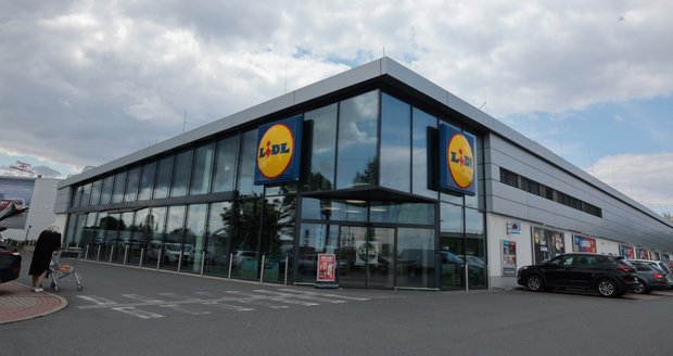 Zatímco 11 prodejen obchodního řetězce Lidl již prošlo kompletní proměnou a přivítalo první zákazníky, dalších pobočky dočasně ukončí provoz.