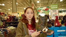 Zimní boty – 45%: Nikola Rudná (13) z Ústí nad Labem si koupila zimní boty, které původně stály 999 korun