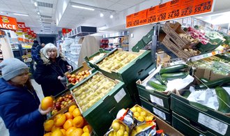 Inflace v březnu zpomalila na 15 procent, vysoko se drží hlavně kvůli potravinám