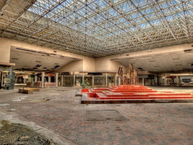 Rolling Acres Mall: Město Akron, Ohio