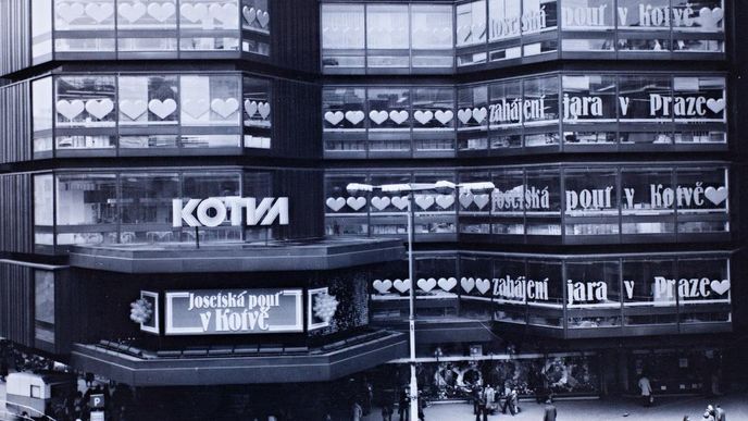 Obchodní dům Kotva před lety