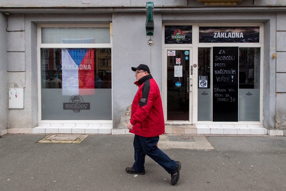 Zavřené prodejny obchodů v Hradci Králové (28. 12. 2020)