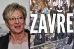 Marta Nováková byla jako prezidentka Svazu obchodu a cestovního ruchu velkým odpůrcem zákona, který zakazoval prodej v obchodech o vybraných svátcích. Jako ministryně průmyslu a obchodu už své výhrady krotí.