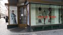 Uzavřený obchod Calvin Klein v centru Prahy, kousek od ulice Na Příkopě.