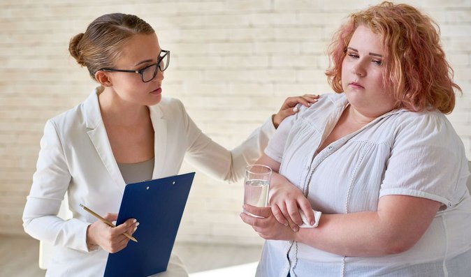 Zhubněte, říkají ortopedové: Obezita jim komplikuje práci a ničí lidem klouby