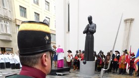 Brno vzpomínalo na konec švédského obléhání v roce 1645: Jezuitovi Martinu Středovi odhalilo sochu 