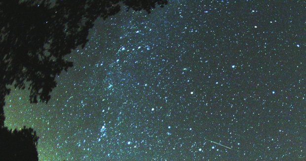 Perseidy, neboli ´padající hvězdy´ lze na obloze nejlépe pozorovat kolem 12. srpna.