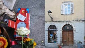 U domu v italském městě Muggia, kde matka ubodala syna (†9), vzniklo pietní místo.