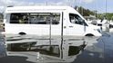 Obojživelný minibus Obojživelný minibus