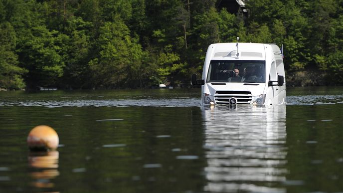 Obojživelný minibus