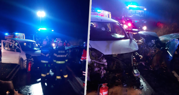 Sedm zraněných po ranní nehodě na Příbramsku: Čelní srážka zaměstnala záchranáře i hasiče 