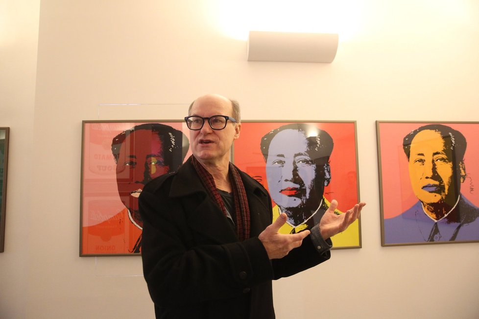 Prahu navštívil synovec Andy Warhola James, rozpovídal se o fenomenálním umělci.