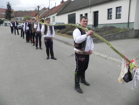 I letos se koledníci chystají na pomlázku.