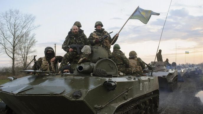 Obrněná vozidla ukrajinské armády nedaleko Slovjansku