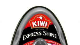Kiwi Express Shine, leštidlo pro okamžité oživení barev s praktickou houbičkou pro snadnou aplikaci s vysokým obsahem vosku. Za 85 Kč prodává například síť drogerií Pemi.