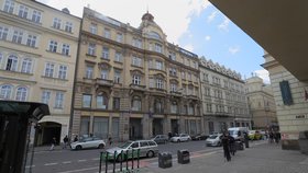 Obvodní soud pro Prahu 5 sídlí po několika letech opět pod jednou střechou, a to ve státem vlastněné budově v Hybernské ulici (na snímku z 18. září 2019).