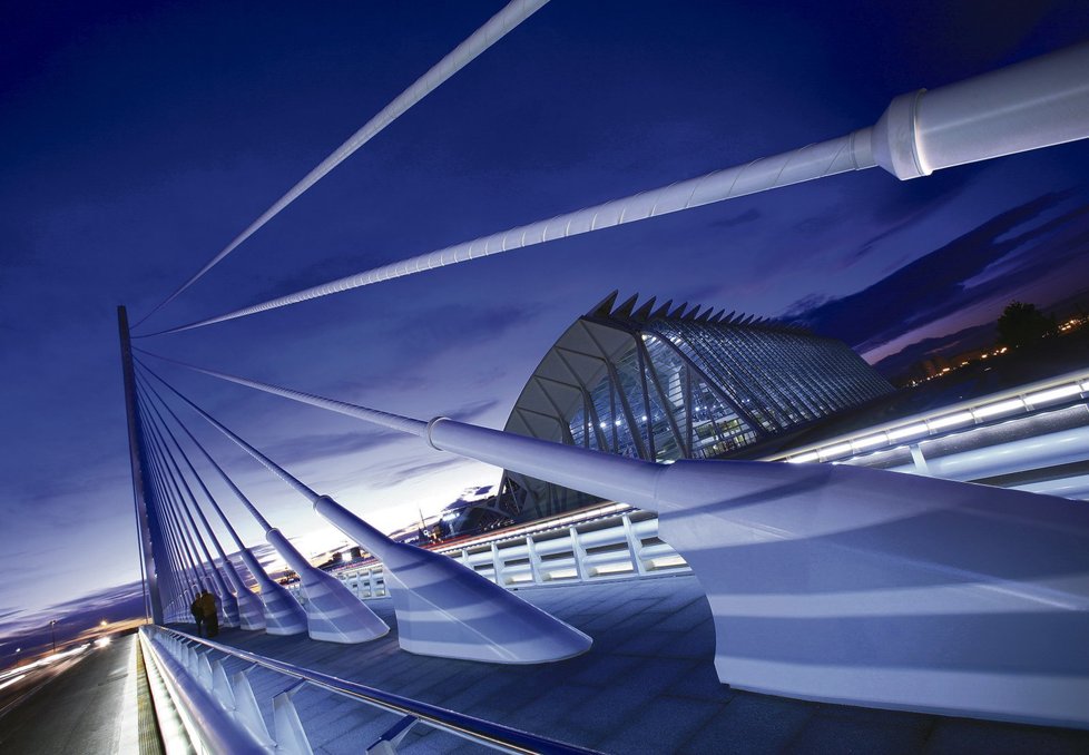 Netradiční moderní tvary mají na svědomí španělští architekti Santiago Calatrava a Félix Candela.
