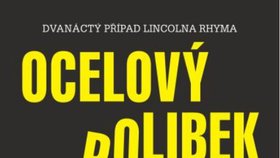 Ocelový polibek od Jefferyho Deavera: Lincoln Rhyme se utká s novým protivníkem, který používá jako vražedné zbraně předměty každodenní potřeby. V nákupním centru tak například zemře muž rozmačkaný porouchaným eskalátorem.