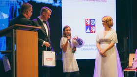 Terezka (12) zachránila život svému dědovi.