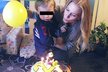 Smutné 2. narozeniny syna Michaely Ochotské Andrého. Místo táty Lukáše Rosola jen myšák na dortu.