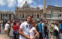 To byste nečekali! Blondýna Ochotská v Římě studuje historii a architekturu!