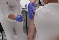 Bude očkování zdravotníků povinné i v Česku? Vojtěchova náměstkyně vyjádřila obavu