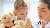 Ublíží vašemu dítěti očkování? Ať odškodné zaplatí stát, navrhuje poslanec