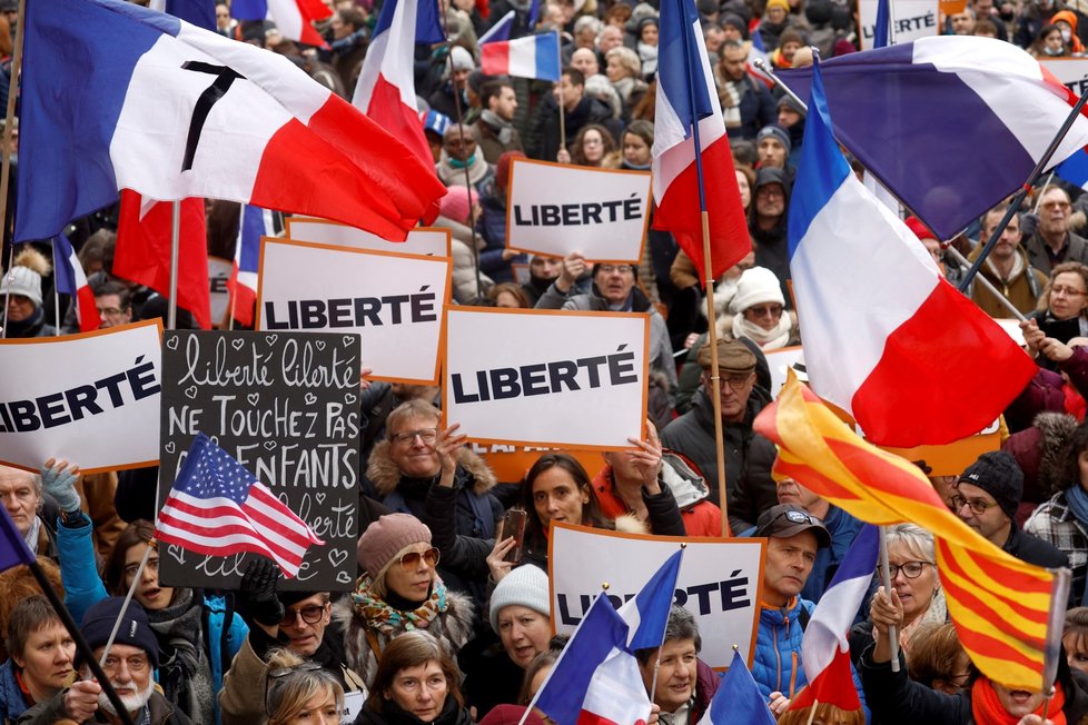 Protesty proti očkovacím pasům ve Francii (23. 1. 2022)