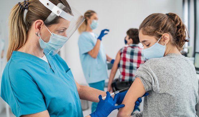 Očkování dětí proti covidu v Česku: Vše, co o něm potřebujete vědět