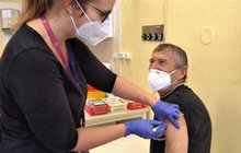 Slovensko přitvrzuje: Chcete k nám? Očkování nebo karanténa!