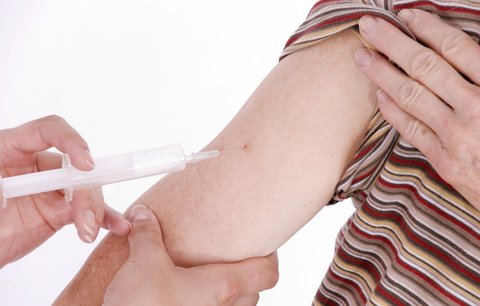 Nebezpečné očkování: Firma stahuje vakcínu proti chřipce